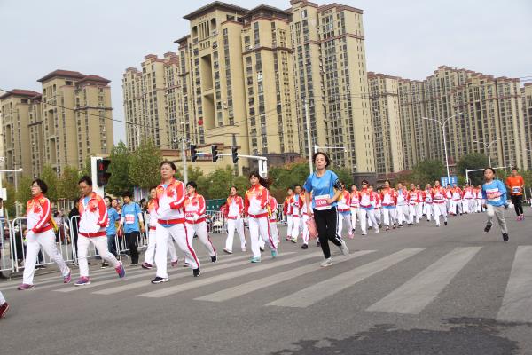 淮南國際馬拉松隆重舉行