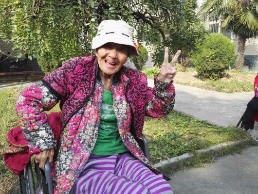 華潤蘇果皖北區域公司重陽節組織開展敬老愛老活動