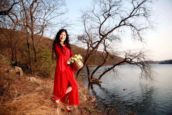 在如詩(shī)如畫的秋色里……