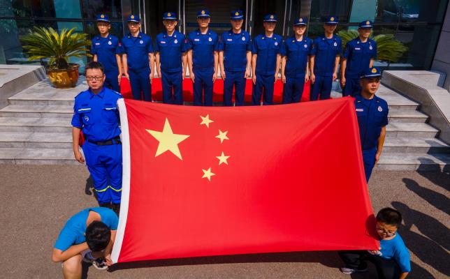 藍天救援隊、消防大隊和淮南螞蟻力量義工團共慶祖國72周年華誕