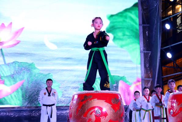 千人終極無限跆拳道匯報(bào)演出