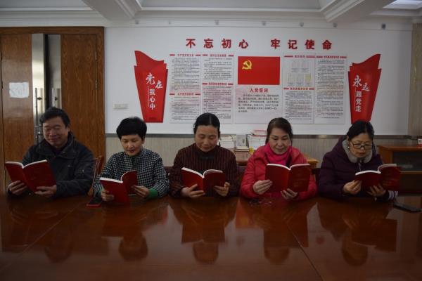 認真學習民法知識. 做守法 普法的合格志愿者