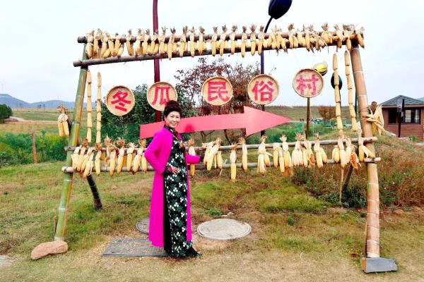淮南“靚影模特藝術團”游巢湖百合花園！