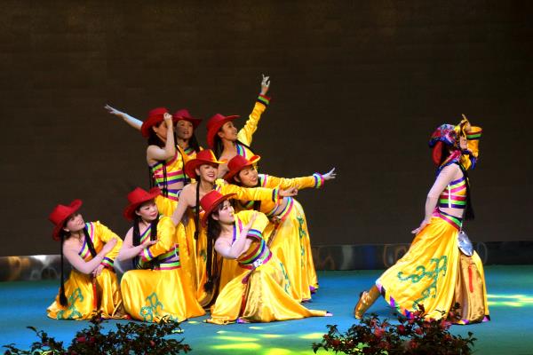 東方醫(yī)院集團(tuán)總院春節(jié)團(tuán)拜會(huì)文藝匯演