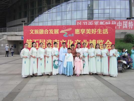 淮南閱讀會朗誦情景劇《但愿人長久》演出喜獲成功