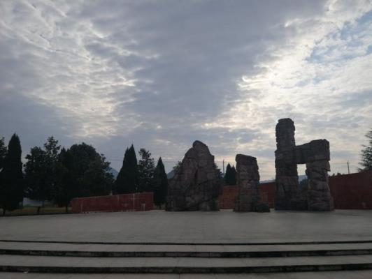 步韻李白（唐）《登金陵鳳凰臺》追和——游涇縣茂林抒懷