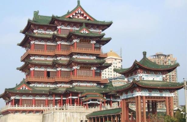 步韻魏龍恩七律 . 《滕王閣》奉和