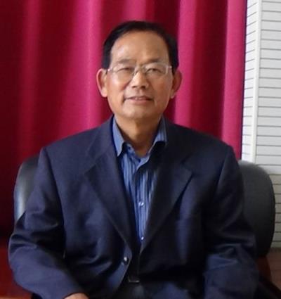 贊淮南硤石詩詞學(xué)會(huì)會(huì)長(zhǎng)周文龍先生