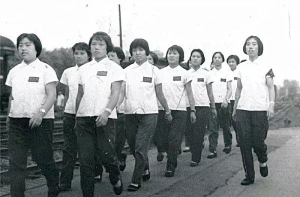 新中國鐵路制服變遷史