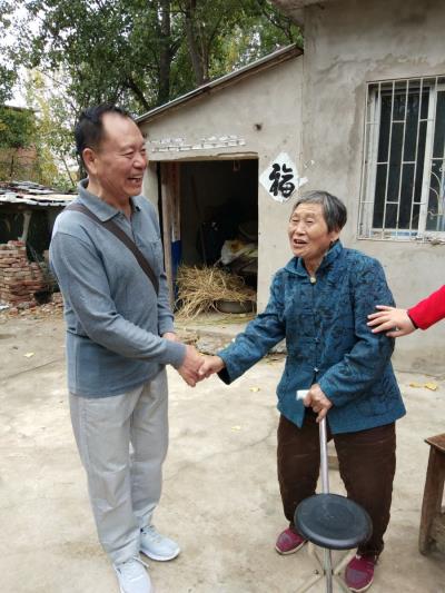 滾燙的淚水，真摯的情感