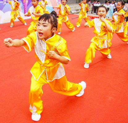 壽縣雙廟集小學舉辦慶“六一”第15屆文藝匯演