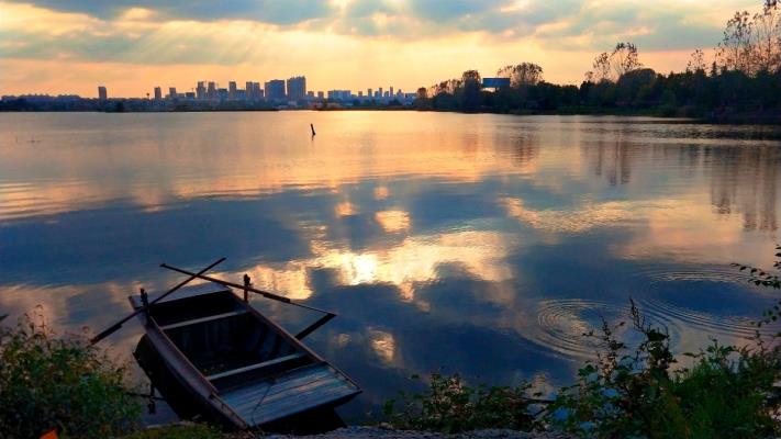 《美麗的春申湖》