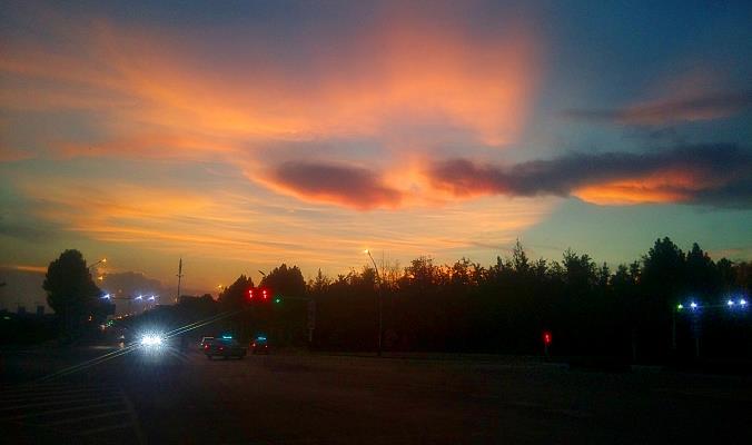 山南夜色（手機拍）