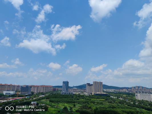 藍天白云晴空萬里