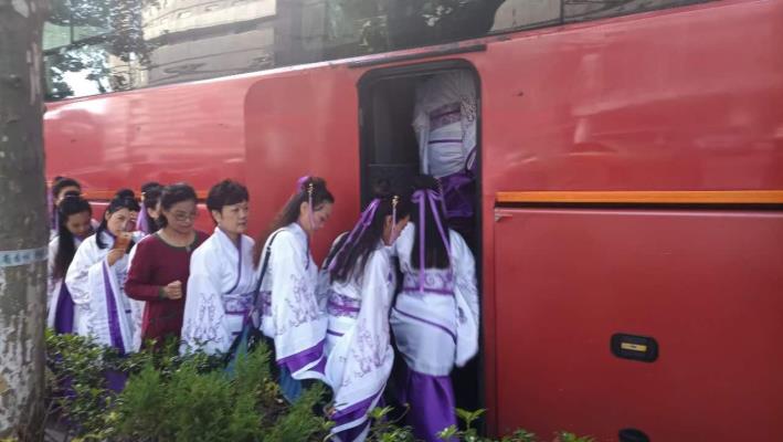 踏上八公山旅游嘉年華