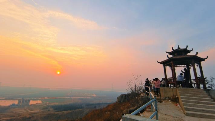 網傳“淮南小長城”