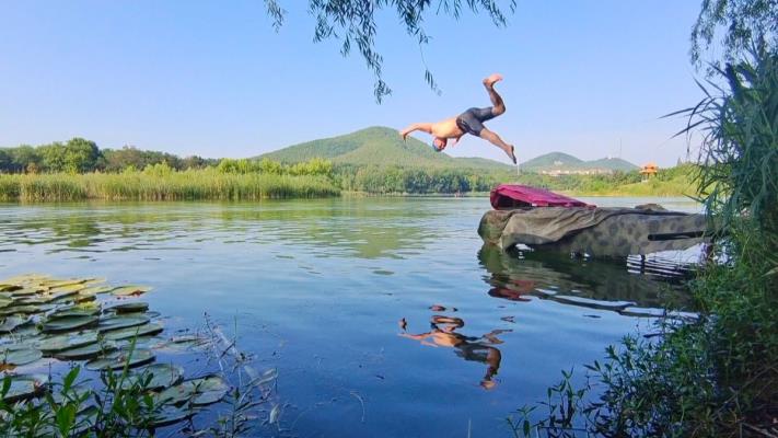 蝎子擺尾跳水欣賞