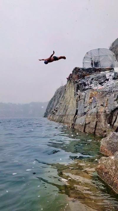 雪中跳水激情天目湖