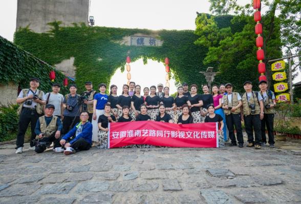 淮南藝路同行影視傳媒慶祝母親節掠影