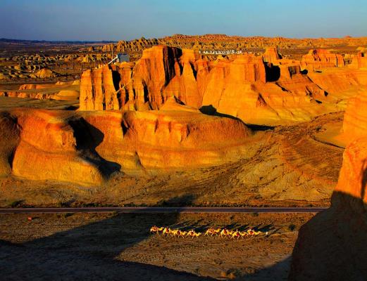 烏爾禾---魔鬼的“城堡”崛起石油城
