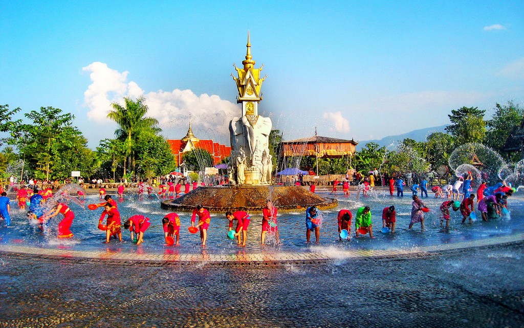 傣家潑水節 - 副本_調整大小.jpg