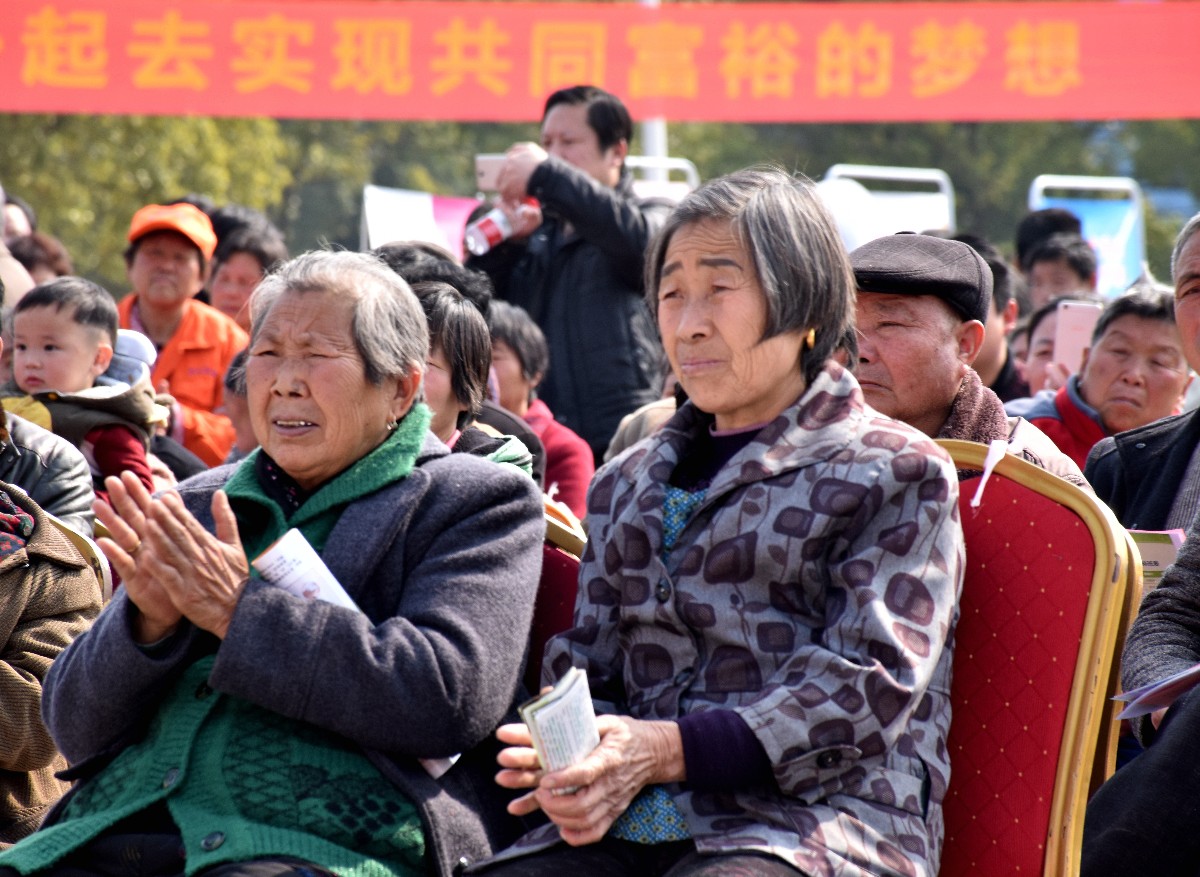 DSC_0048.JPG DSC_0048.JPG