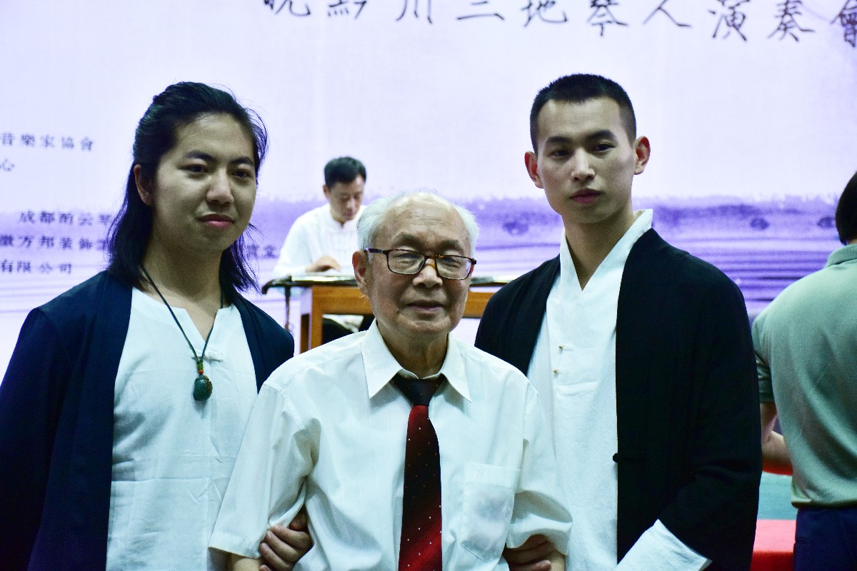 DSC_0136.JPG DSC_0136.JPG