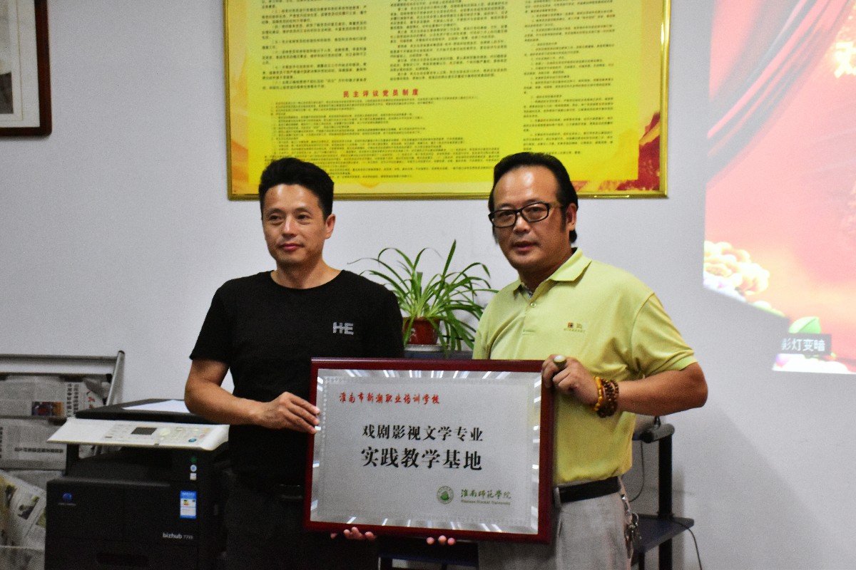 DSC_0215.JPG DSC_0215.JPG