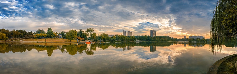 龍湖之光 1000.jpg