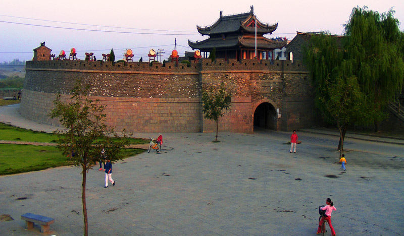 八公靜石的作品