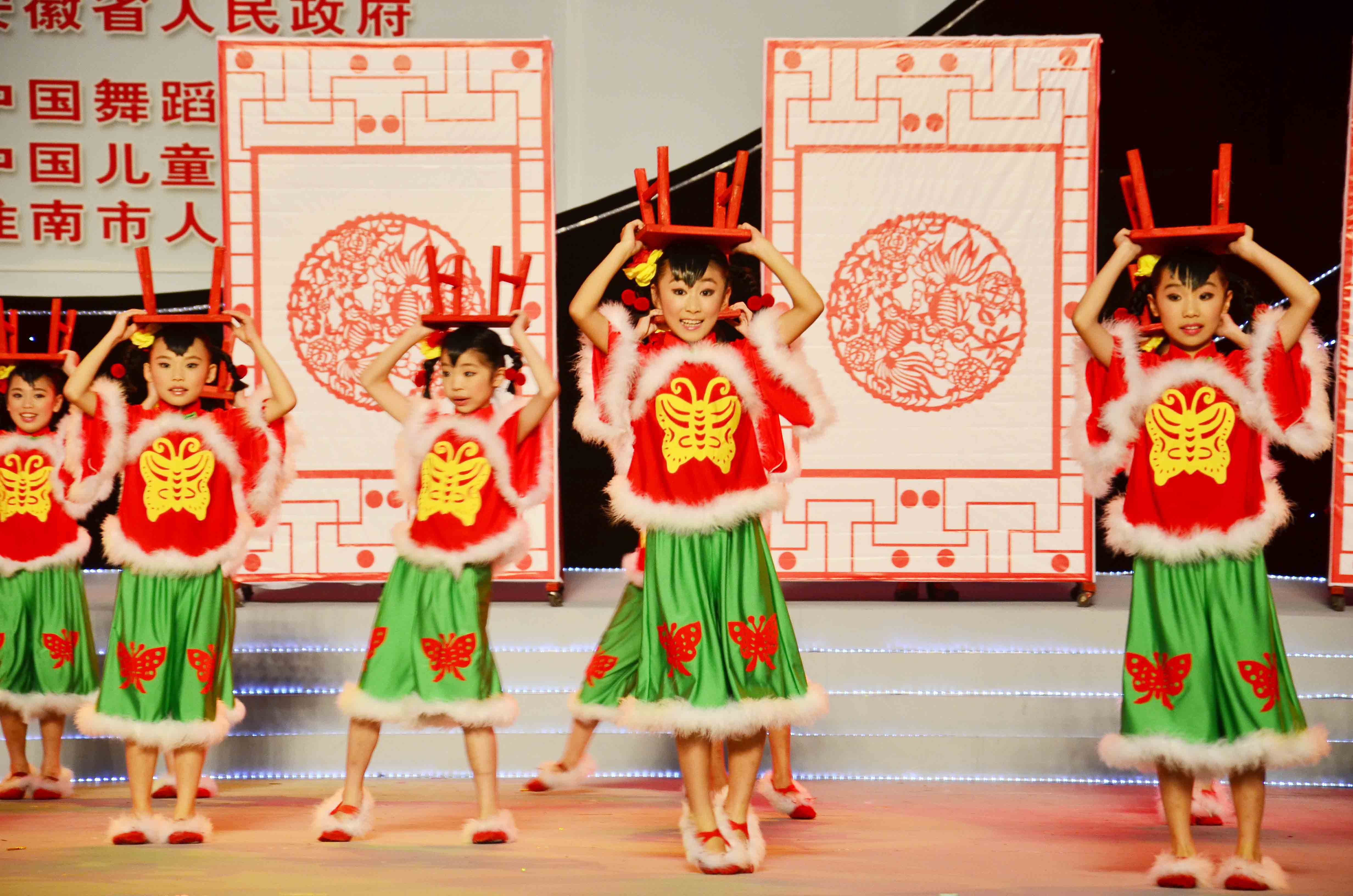 第三屆中國。淮南國際少兒藝術節<<小荷風采>>第一場