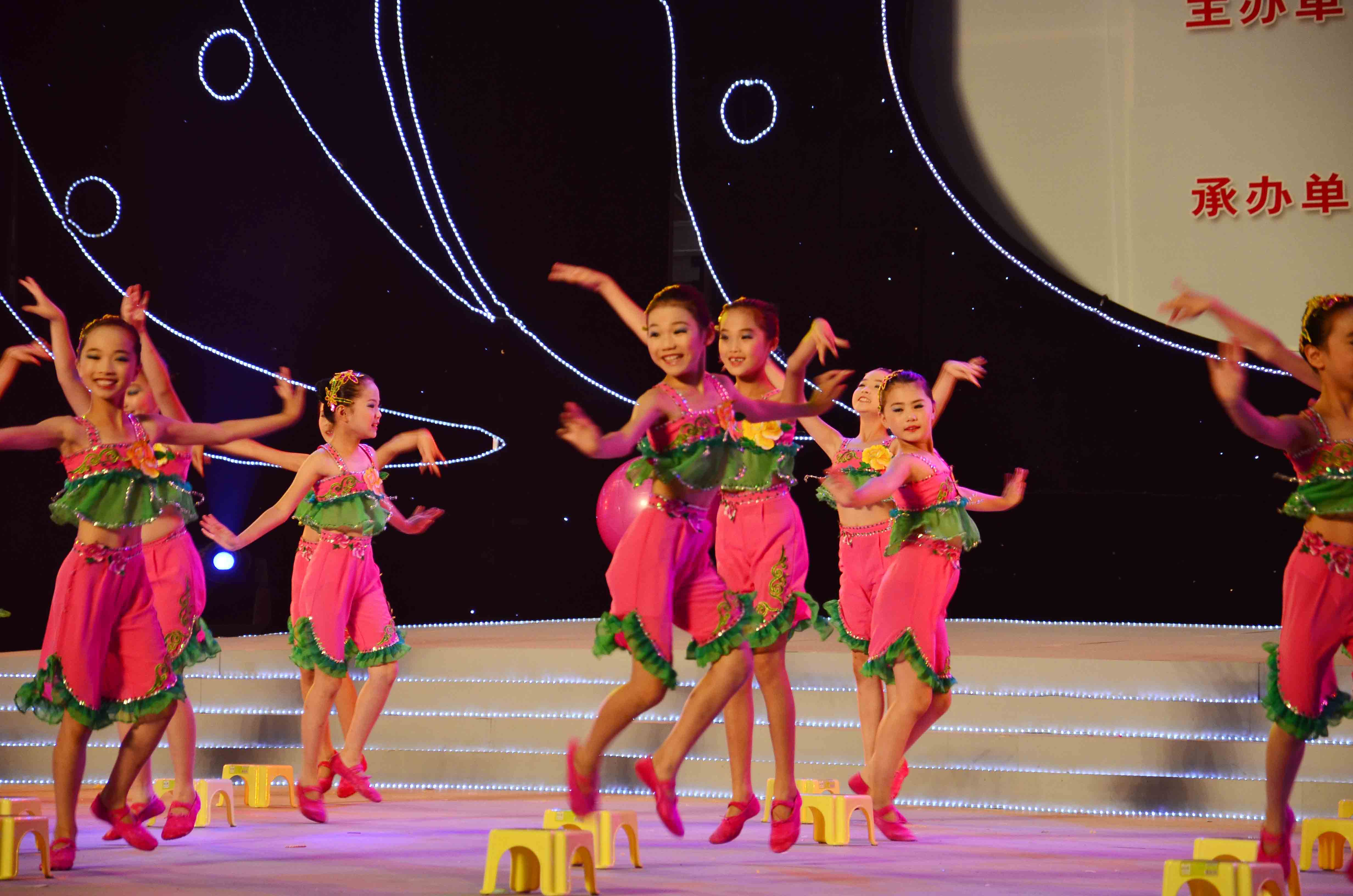 第三屆中國。淮南國際少兒藝術節<<小荷風采>>第一場