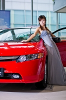 8月20日東風本田4S店拍灰衣車模