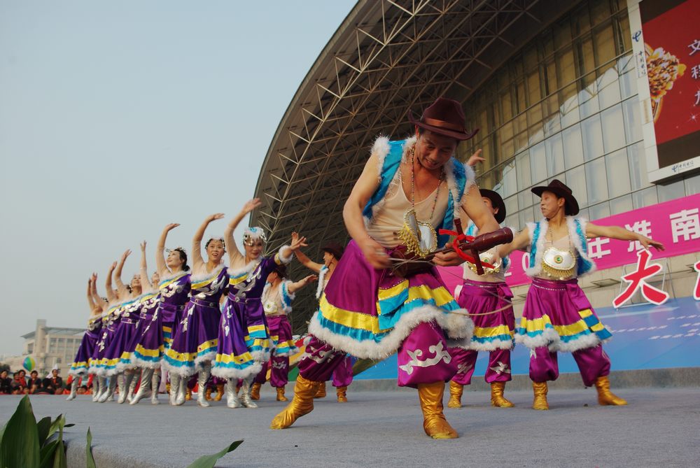 “激情志高”大地歡歌——2011年淮南市社會文化展示活動拉開序幕