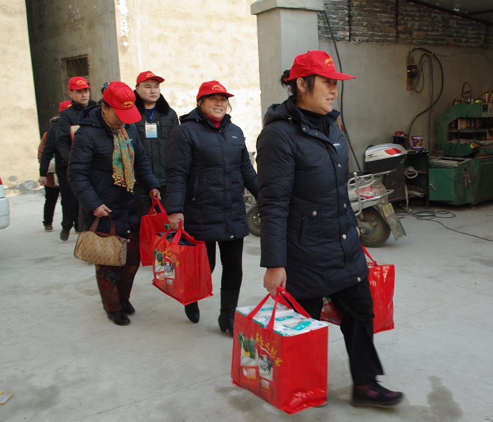 今晚800志愿者服務團慰問演出