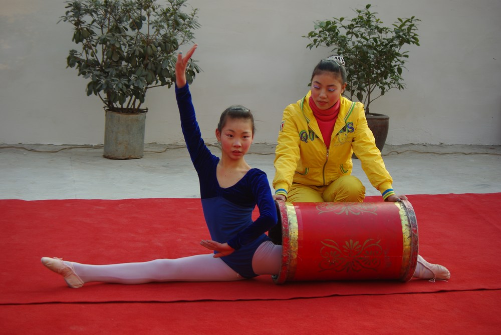 今晚800志愿者服務團慰問演出