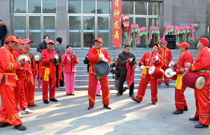 龍獅歡舞慶新年