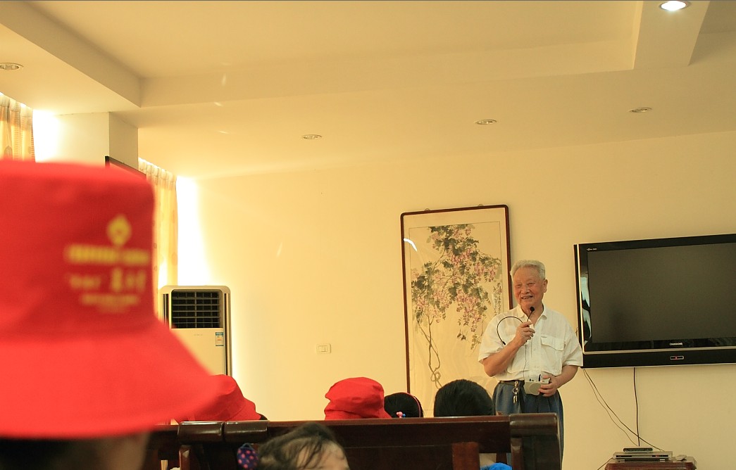 開展愛國主義和革命傳統(tǒng)教育