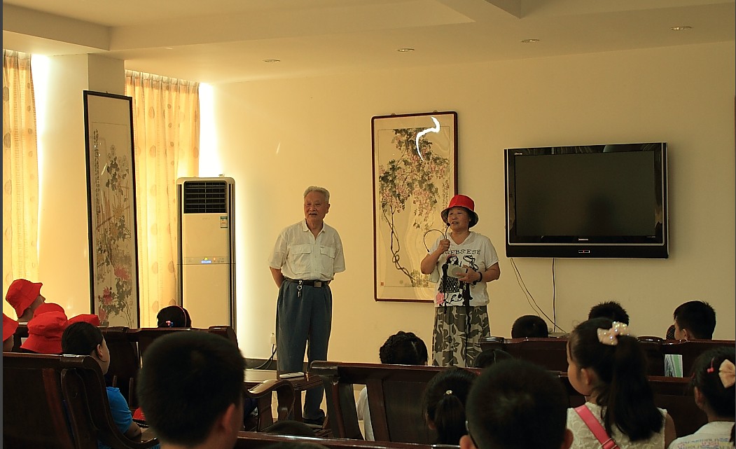 開展愛國主義和革命傳統(tǒng)教育