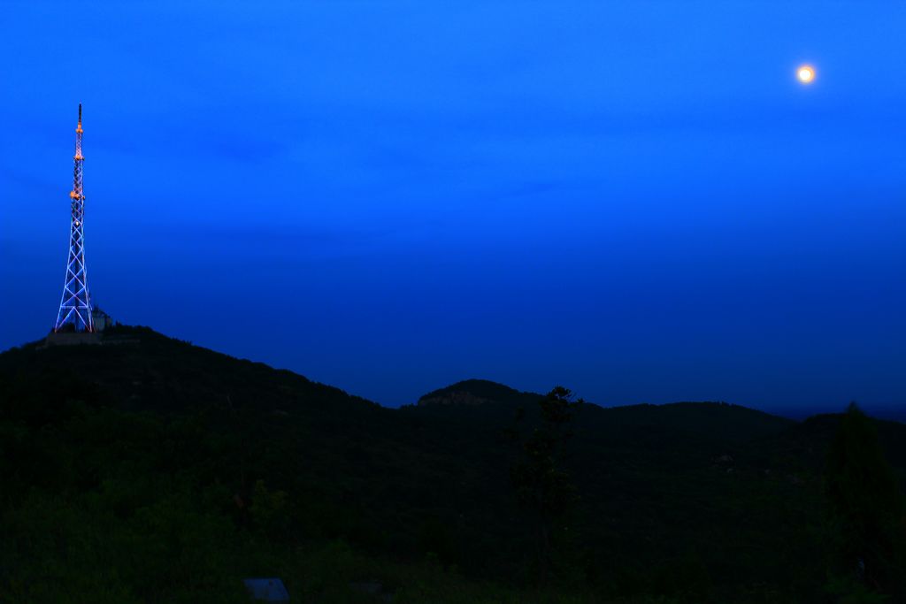 舜耕山上拍夜景