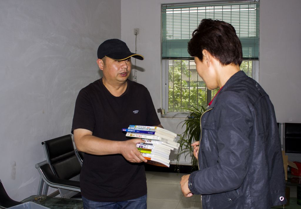 宋哥下鄉送溫暖