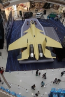 合肥萬達廣場驚現艦載機