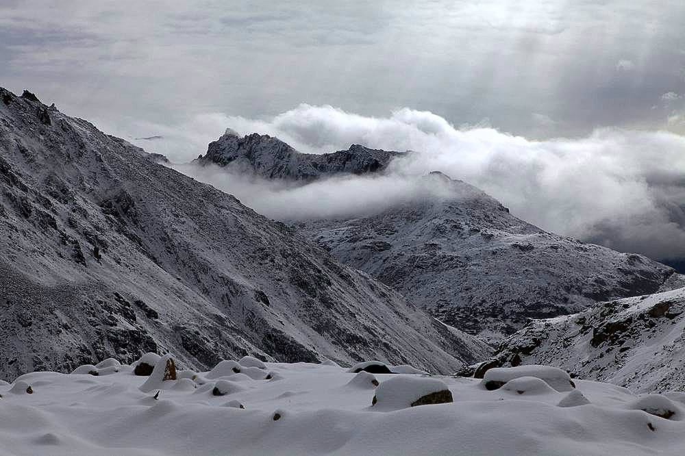 驢行川藏第一險(xiǎn)——翻越冰雪覆蓋的雀兒山(組照)