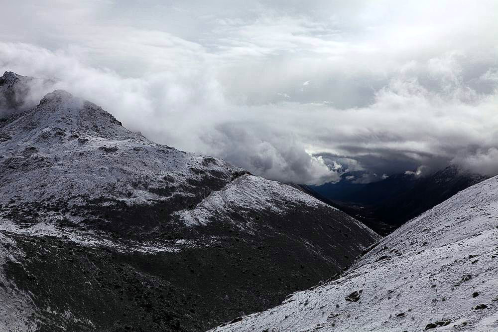 驢行川藏第一險(xiǎn)——翻越冰雪覆蓋的雀兒山(組照)