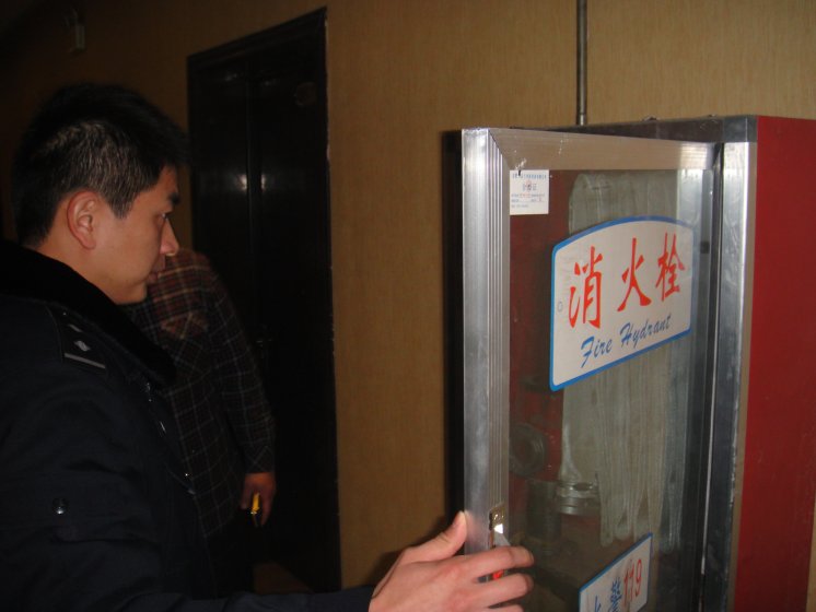 節日期間警方進行安全檢查