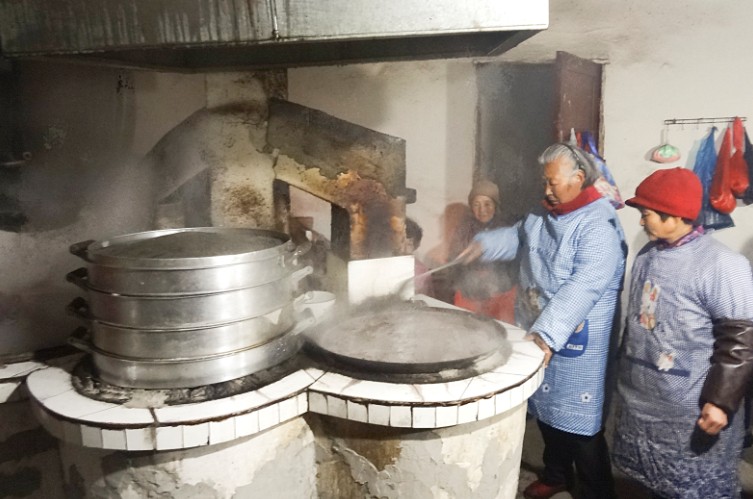 上窯洞山寺廟過臘八節