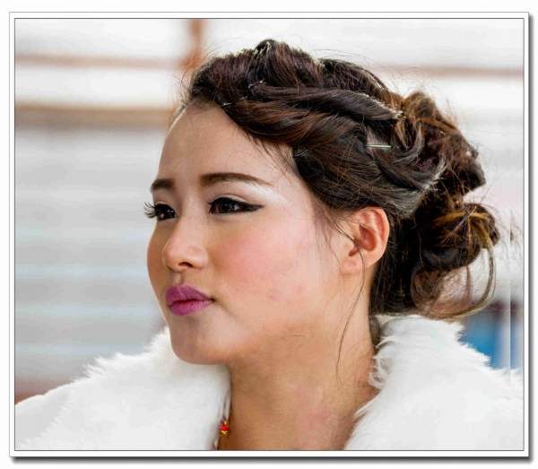 遲發的一組人像作業