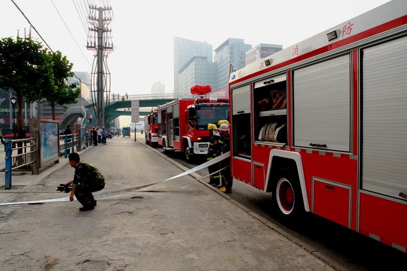 市消防組織高層建筑消防演習
