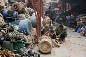 收舊利廢一條街