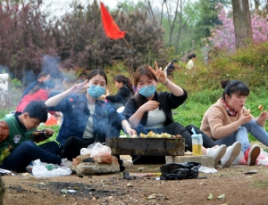 走進春天  放飛心情